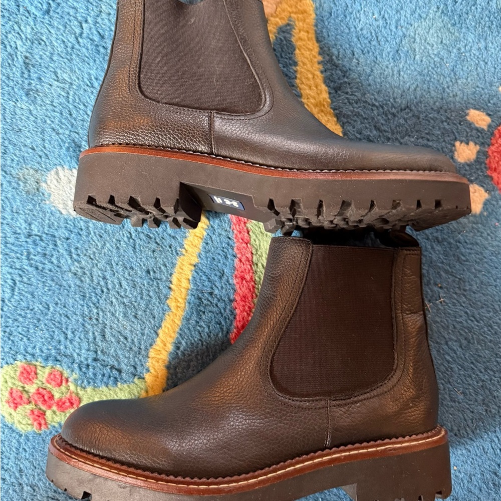 Caslon Black Leather Chelsea Boots